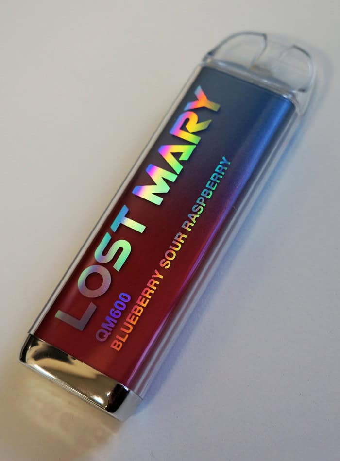 Blueberry Sour Raspberry Elf Bar Lost Mary QM600