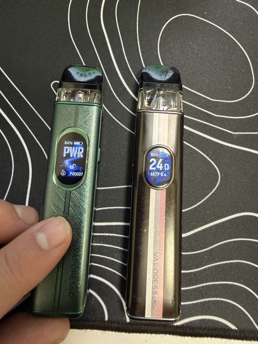 Vaporesso XROS 6 and XROS 5 side by side showing how similar the two devices look